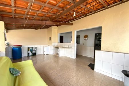 Varanda de casa à venda com 4 quartos, 170m² em Planalto, Belo Horizonte