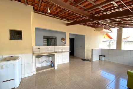 Varanda de casa à venda com 4 quartos, 170m² em Planalto, Belo Horizonte