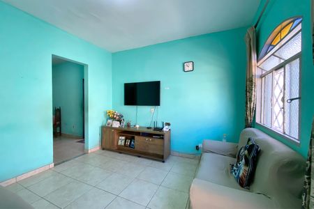 Sala de casa à venda com 4 quartos, 170m² em Planalto, Belo Horizonte