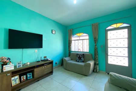 Sala de casa à venda com 4 quartos, 170m² em Planalto, Belo Horizonte