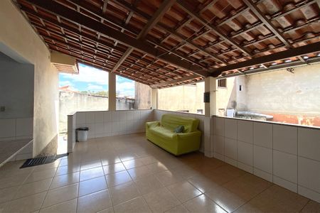 Casa à venda com 170m², 4 quartos e sem vagaVaranda