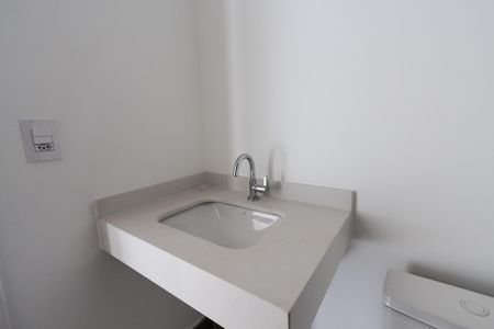 Studio à venda com 26m², 1 quarto e sem vaga Studio à venda com 26m², 1 quarto e sem vagaBanheiro