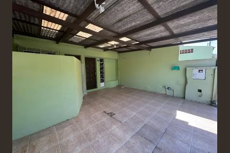 Casa para alugar com 61m², 2 quartos e 1 vaga Casa para alugar com 61m², 2 quartos e 1 vagaGaragem