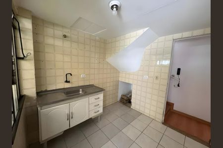 Cozinha de casa para alugar com 2 quartos, 61m² em São Geraldo, Belo Horizonte