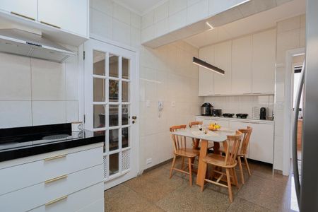 Apartamento à venda com 144m², 3 quartos e 2 vagasCozinha