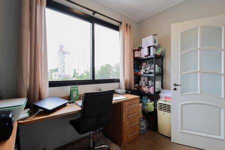 Apartamento à venda com 144m², 3 quartos e 2 vagasEscritório