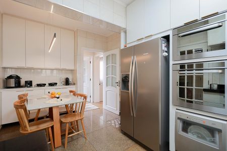 Apartamento à venda com 144m², 3 quartos e 2 vagasCozinha