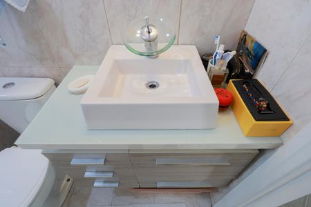 Apartamento à venda com 144m², 3 quartos e 2 vagasBanheiro social