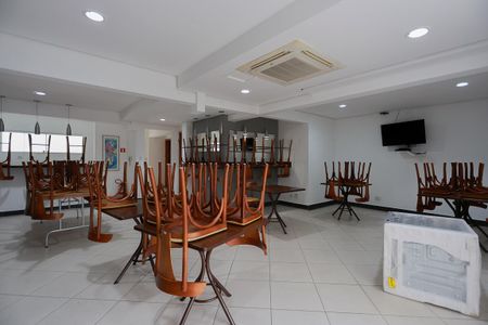 Apartamento à venda com 144m², 3 quartos e 2 vagasÁrea comum - Salão de festas