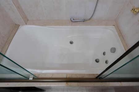 Apartamento à venda com 144m², 3 quartos e 2 vagasBanheiro da suíte