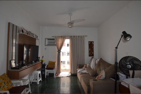Apartamento para alugar com 74m², 2 quartos e 1 vagaSala