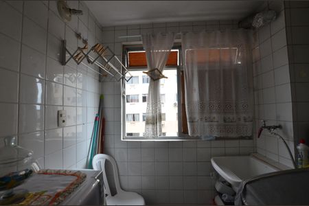 Apartamento para alugar com 74m², 2 quartos e 1 vagaÁrea de Serviço