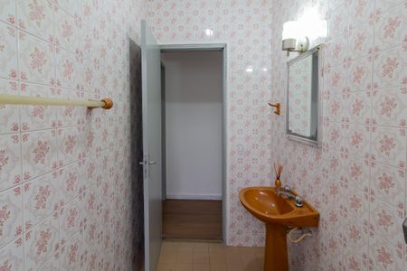 Casa à venda com 190m², 3 quartos e 2 vagasBanheiro Social