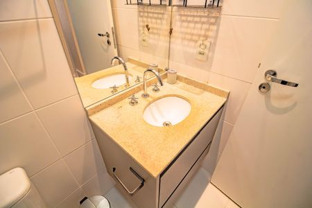 Apartamento à venda com 67m², 2 quartos e 1 vagaBanheiro da Suíte