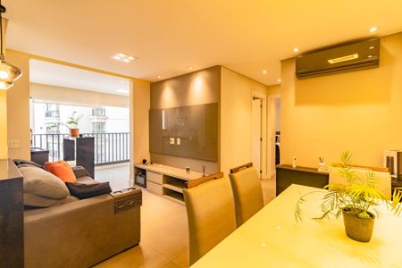 Apartamento à venda com 67m², 2 quartos e 1 vagaSala