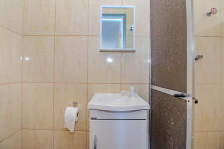 Banheiro de apartamento à venda com 1 quarto, 49m² em Jardim Dona Leopoldina, Porto Alegre