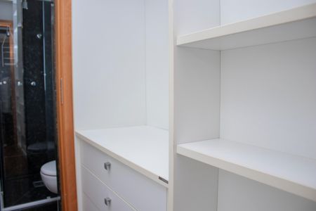 Apartamento para alugar com 117m², 2 quartos e 2 vagas Apartamento para alugar com 117m², 2 quartos e 2 vagasCloset da Suíte 1
