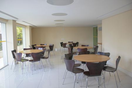 Apartamento para alugar com 117m², 2 quartos e 2 vagas Apartamento para alugar com 117m², 2 quartos e 2 vagasÁrea comum