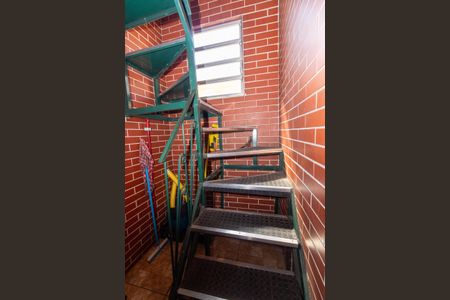 Apartamento para alugar com 360m², 2 quartos e 1 vagaEscada