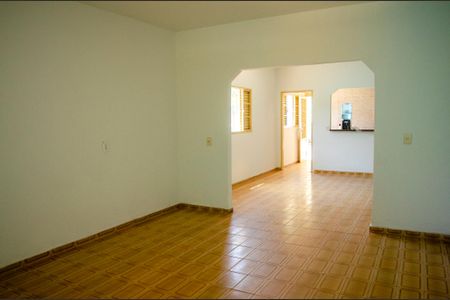 Sala de casa para alugar com 4 quartos, 269m² em Capuava, Goiânia