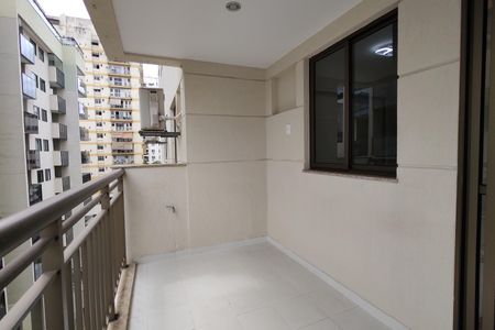 Apartamento à venda com 85m², 3 quartos e sem vaga Apartamento à venda com 85m², 3 quartos e sem vagaVaranda Sala