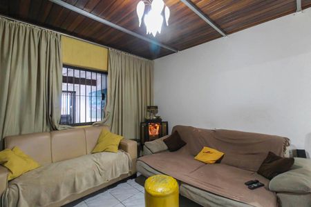 Casa à venda com 150m², 2 quartos e 3 vagasSala de TV