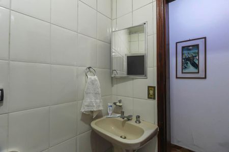 Casa à venda com 150m², 2 quartos e 3 vagasBanheiro Social