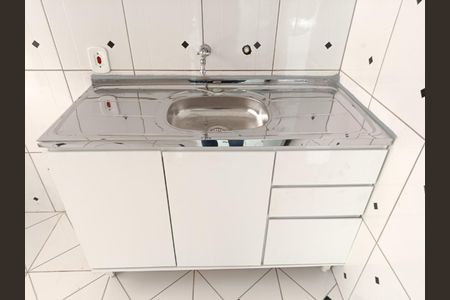 Casa à venda com 80m², 2 quartos e sem vaga Casa à venda com 80m², 2 quartos e sem vagaCozinha