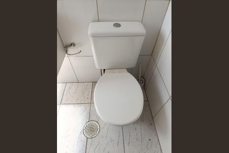 Casa à venda com 80m², 2 quartos e sem vaga Casa à venda com 80m², 2 quartos e sem vagaBanheiro