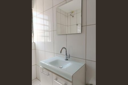 Casa à venda com 80m², 2 quartos e sem vaga Casa à venda com 80m², 2 quartos e sem vagaBanheiro