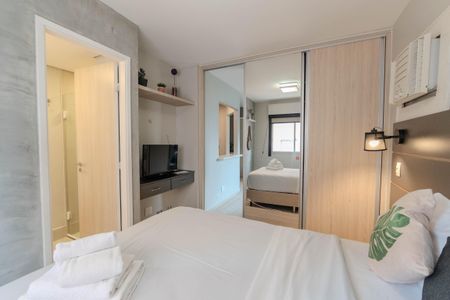 Apartamento à venda com 29m², 1 quarto e 1 vaga Apartamento à venda com 29m², 1 quarto e 1 vagaSuíte