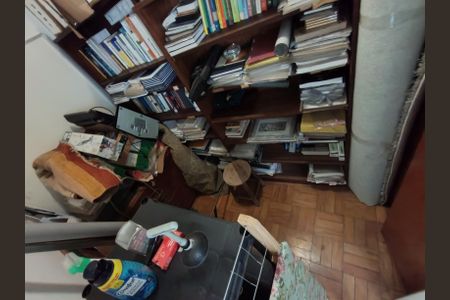 Apartamento à venda com 210m², 3 quartos e 2 vagas Apartamento à venda com 210m², 3 quartos e 2 vagasQuarto de Serviço