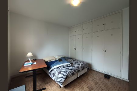 Apartamento à venda com 210m², 3 quartos e 2 vagas Apartamento à venda com 210m², 3 quartos e 2 vagasSuíte