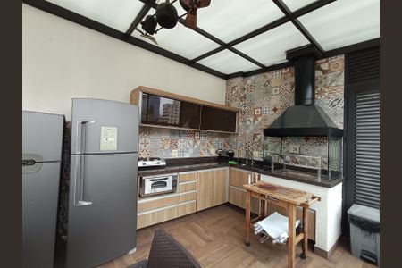 Apartamento à venda com 210m², 3 quartos e 2 vagas Apartamento à venda com 210m², 3 quartos e 2 vagasÁrea comum - Churrasqueira