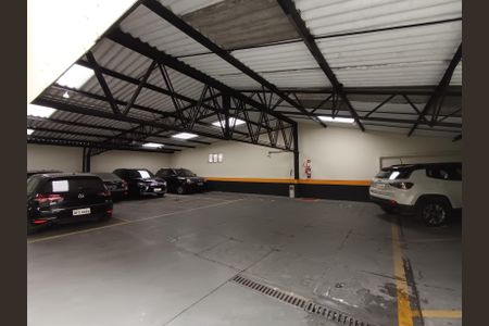 Apartamento à venda com 210m², 3 quartos e 2 vagas Apartamento à venda com 210m², 3 quartos e 2 vagasGaragem