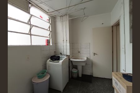Apartamento à venda com 210m², 3 quartos e 2 vagas Apartamento à venda com 210m², 3 quartos e 2 vagasÁrea de Serviço
