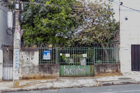 Casa à venda com 600m², 3 quartos e 2 vagasFachada