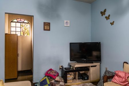 Casa à venda com 600m², 3 quartos e 2 vagasSala