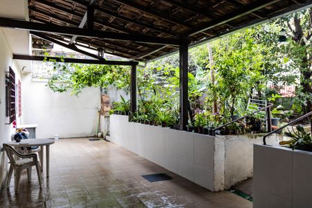 Casa à venda com 600m², 3 quartos e 2 vagasVaranda