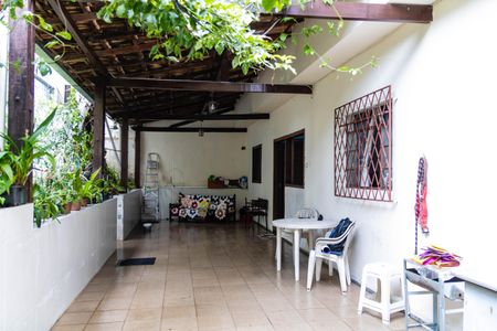 Casa à venda com 600m², 3 quartos e 2 vagasVaranda