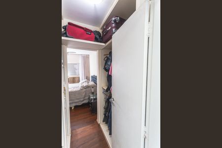 Apartamento à venda com 145m², 4 quartos e 2 vagasCloset da Suíte