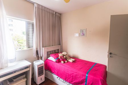 Apartamento à venda com 145m², 4 quartos e 2 vagasQuarto 2