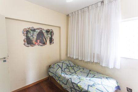 Apartamento à venda com 145m², 4 quartos e 2 vagasQuarto 3