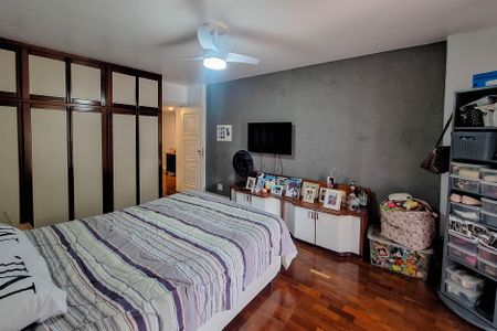 Apartamento à venda com 500m², 4 quartos e 4 vagas Apartamento à venda com 500m², 4 quartos e 4 vagasSuíte 2