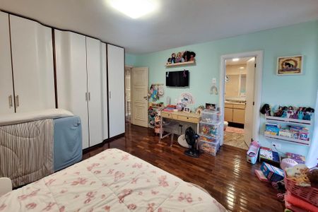 Apartamento à venda com 500m², 4 quartos e 4 vagas Apartamento à venda com 500m², 4 quartos e 4 vagasSuíte 3