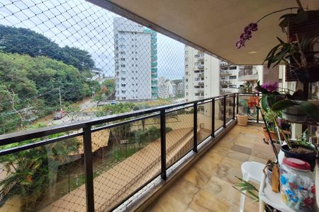 Apartamento à venda com 500m², 4 quartos e 4 vagas Apartamento à venda com 500m², 4 quartos e 4 vagasVaranda da Suíte 1