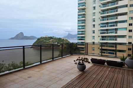 Apartamento à venda com 500m², 4 quartos e 4 vagas Apartamento à venda com 500m², 4 quartos e 4 vagasSala 1