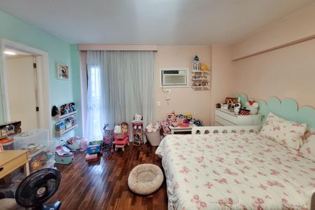 Apartamento à venda com 500m², 4 quartos e 4 vagas Apartamento à venda com 500m², 4 quartos e 4 vagasSuíte 3