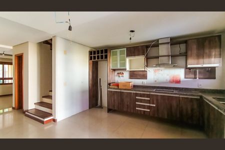 Casa à venda com 195m², 3 quartos e 2 vagasCozinha