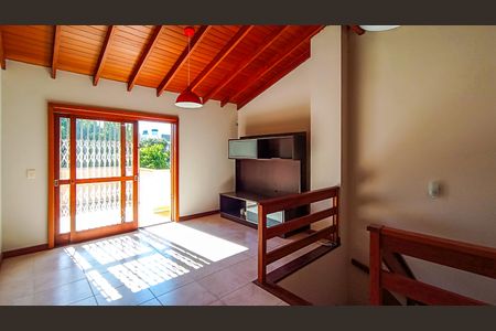 Casa à venda com 195m², 3 quartos e 2 vagasSala andar superior